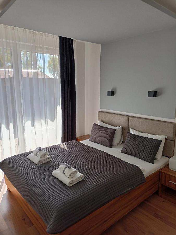 Marina Plaza Apartment *