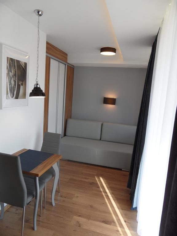 Marina Plaza Apartment *